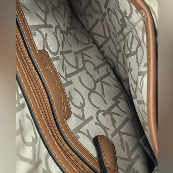 NWOT Calvin Klein Brown Crossbody Bag - Picture 2 of 4